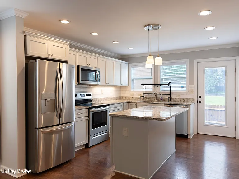 11518 Bellewood Garden Ct — Photo 4