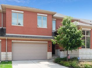 63 Legacy Ln, Wheeling, IL 60090