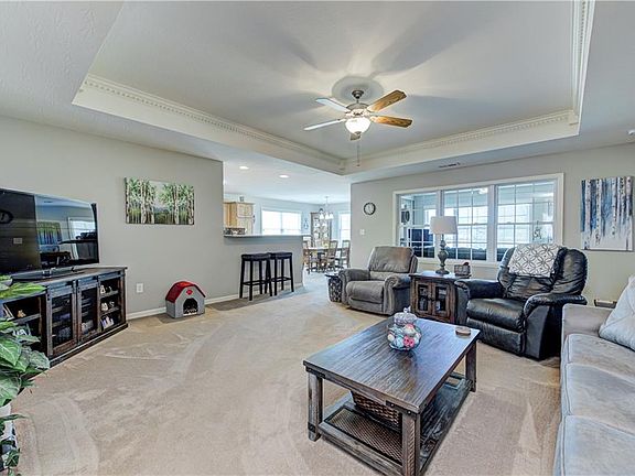 4th image of 1415 Bontrager Ln