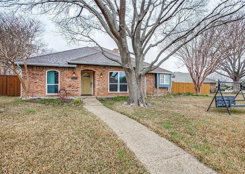 1st image of 413 Creekside Dr
