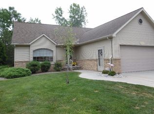 854 Natures Ridge Ln, Bay City, MI 48708