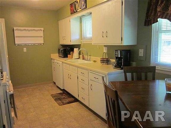 3rd image of 3315 N Twelve Oaks Dr