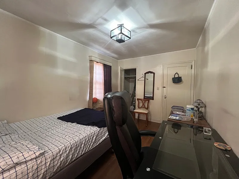 8219 Utopia Pkwy #1