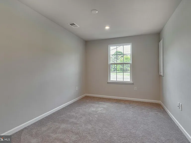 124 Bishop Way — Photo 18