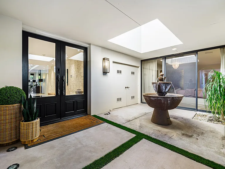 6 Exeter Ct — Photo 12