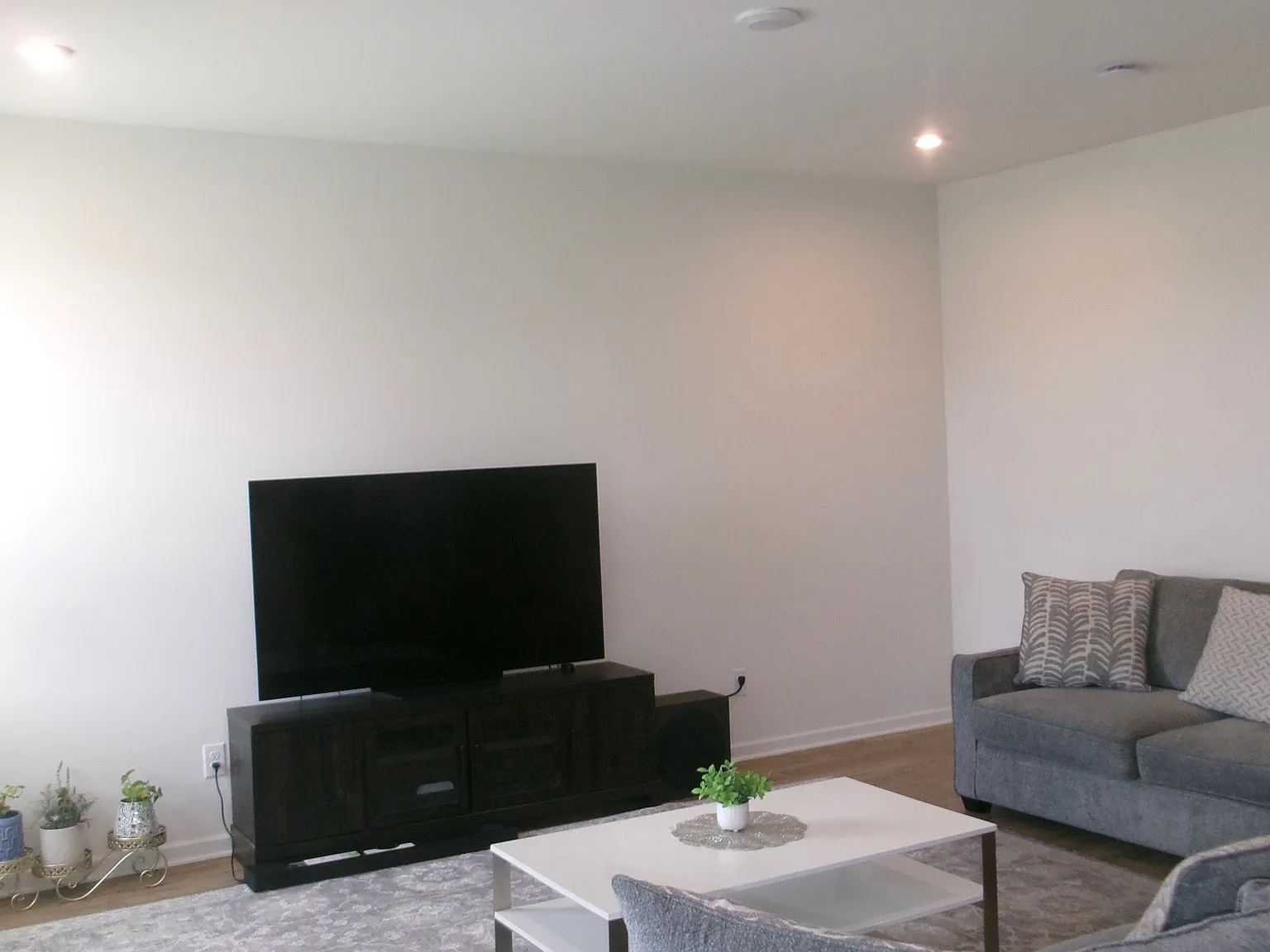 4 bed, 3.5 bath, 2575 sqft, $3,100 — Photo 3