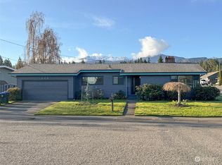 222 W Forest Ave, Port Angeles, WA