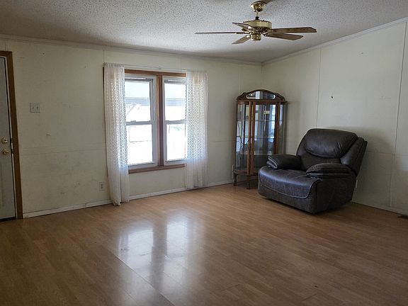 3rd image of 401 W Virginia St