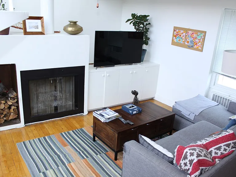 184 W Canton St #Penthouse 7 — Photo 4