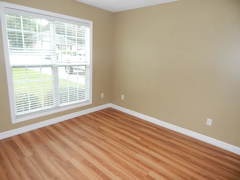 476 Bryson Cir — Photo 10