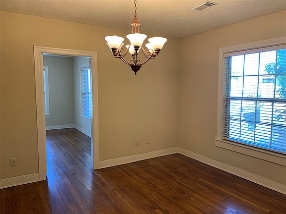 3rd image of 1918 Sul Ross St #6