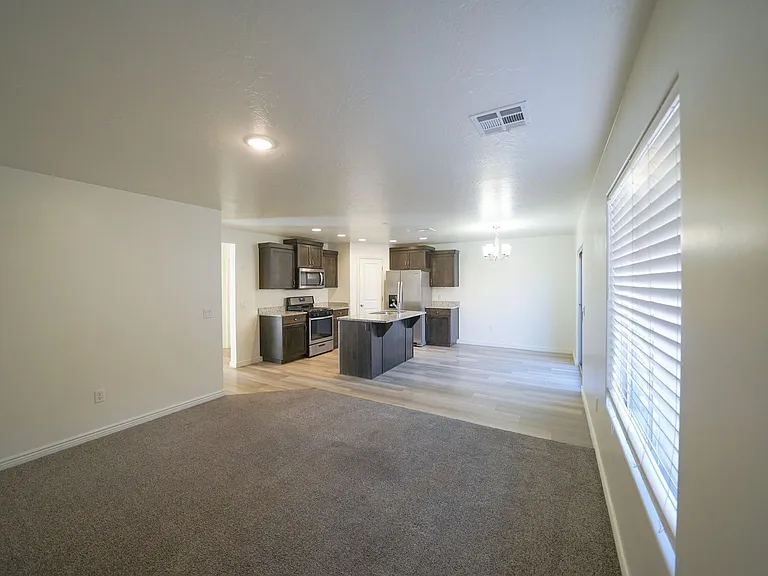 3243 S Fossil Hills Dr — Photo 5