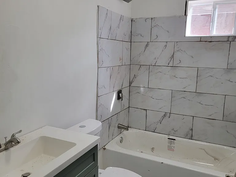 16 Trinity Pl — Photo 4