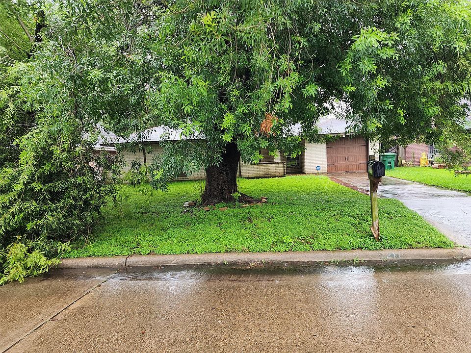 1st image of 7211 Log View Dr