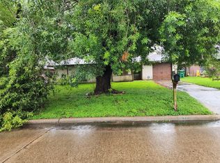 7211 Log View Dr, Houston, TX 77040