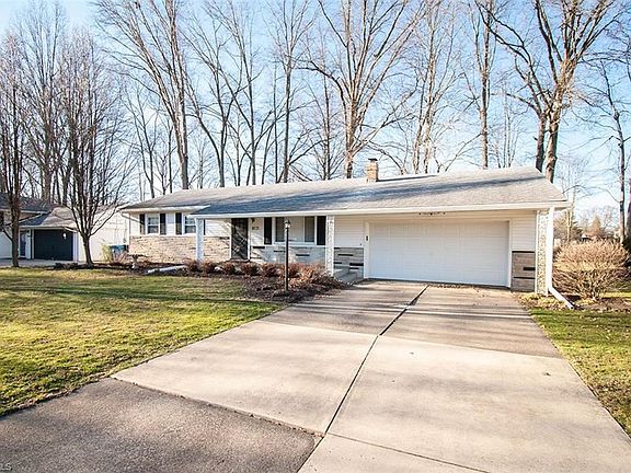 2nd image of 8171 Cherry Hill Dr NE