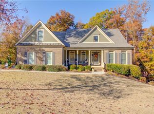 1408 Richmond Oak Ct, Loganville, GA 30052