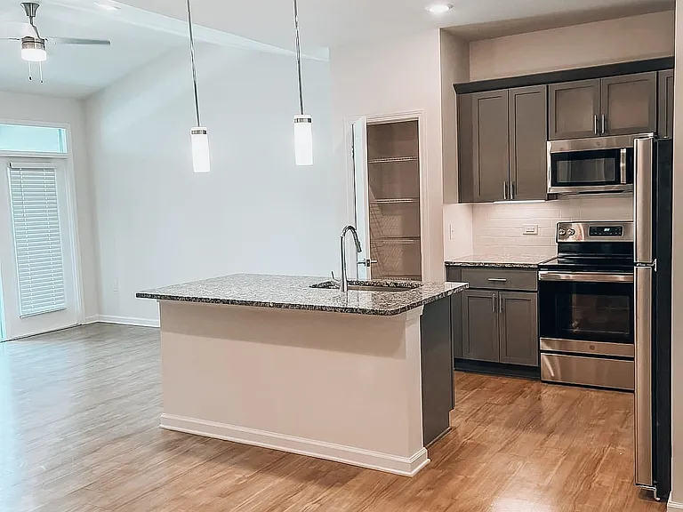 Evolve at Parkway Apartment Homes — Photo 33
