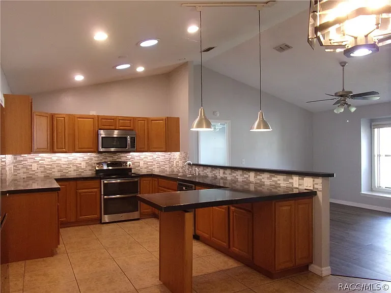 721 S Apopka Ave — Photo 6