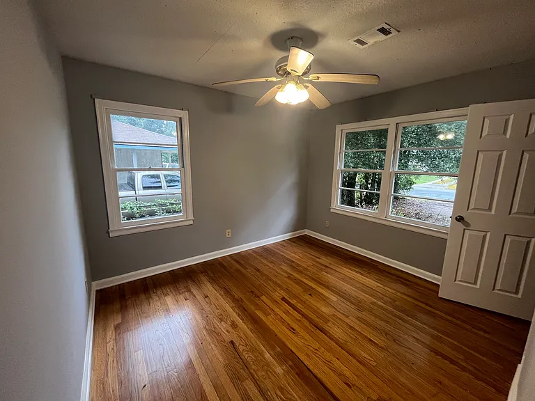 204 Ravenwood Way — Photo 16