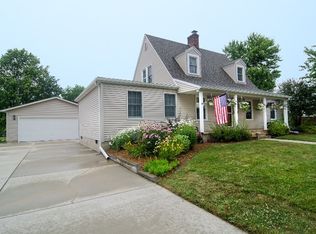 1805 Prairie St, Essexville, MI