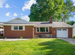 237 9th St NW, North Canton, OH 44720