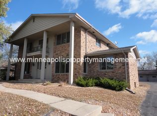 4200 Valley View Rd APT A, Edina, MN 55424