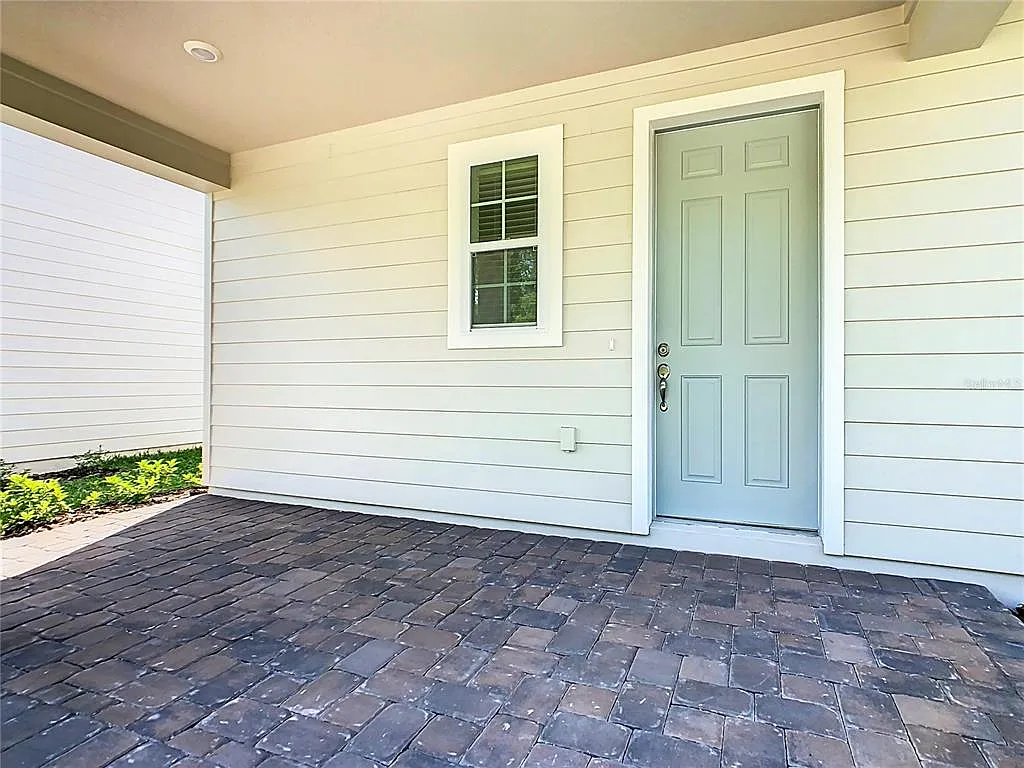 4 bed, 3.0 bath, 2043 sqft, $3,250 — Photo 3