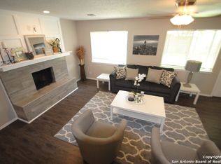 9238 Valley Rdg, San Antonio, TX 78250