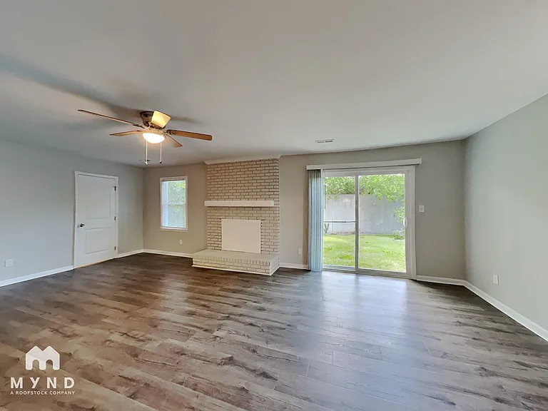 741 Bunche Dr — Photo 5