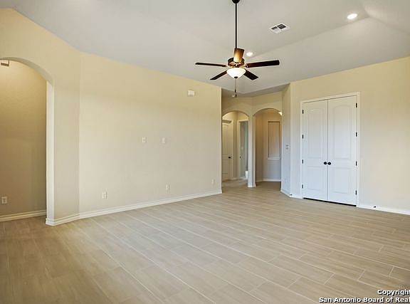 5th image of 135 Kathy Dr