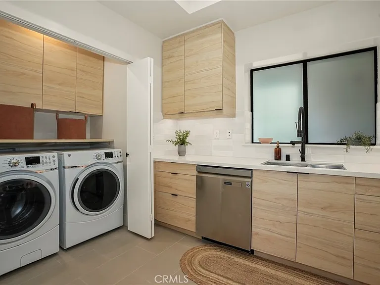 8788 Shoreham Dr #32 — Photo 9