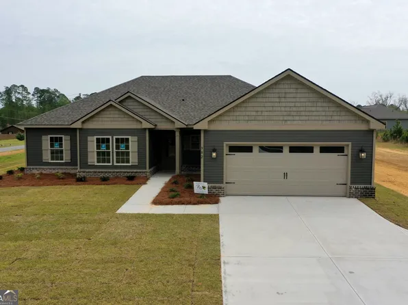 982 McCranie Dr, Metter, GA 30439