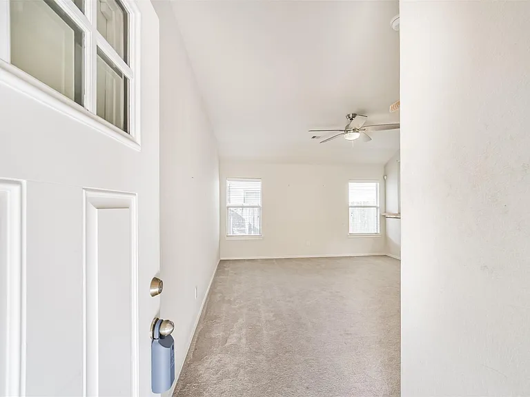 1609 Peach Dale Ct — Photo 5