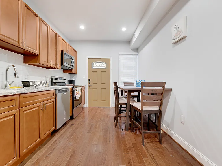 1414 14th St NW #B — Photo 3