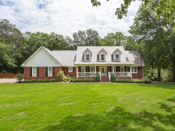 21 Buckelew Bridge Rd, Anniston, AL 36207