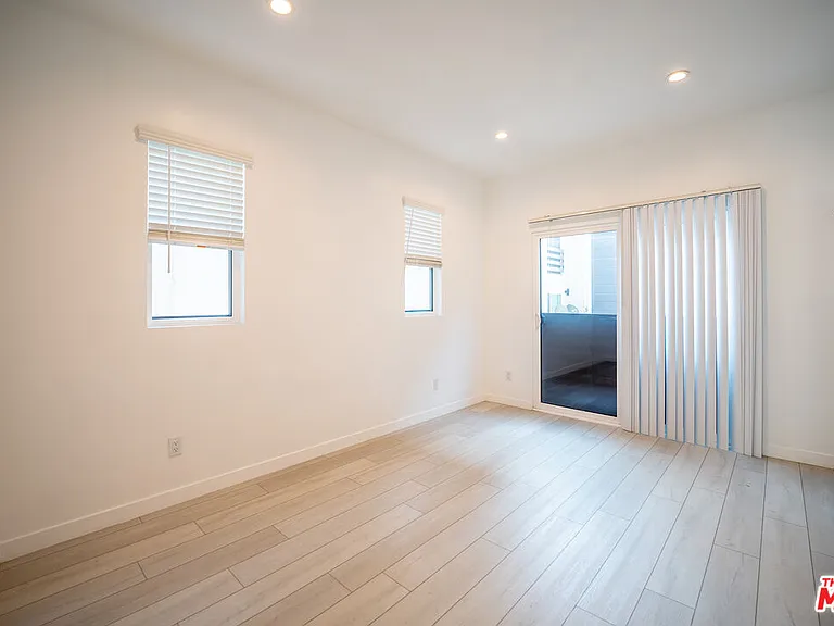 246 N Dillon St #1/2 — Photo 15