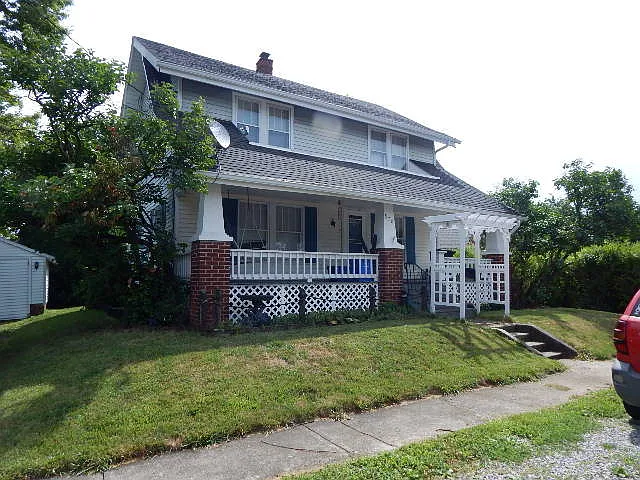 970 Sheridan Rd photo 1