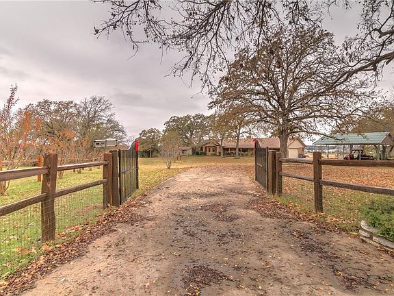 3rd image of 2720 Andrews Cir