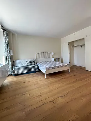 Rented by Brown Harris Stevens | media 8