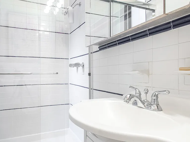 246 E 90th St #5C — Photo 12
