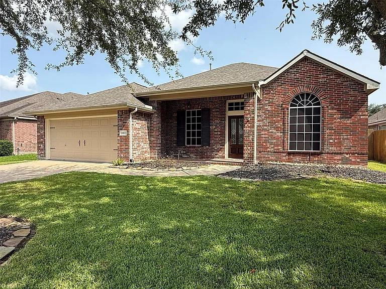 26823 Lakeridge Park Ln — Photo 2