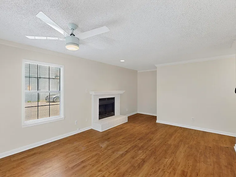 5322 Columbia Ave — Photo 38