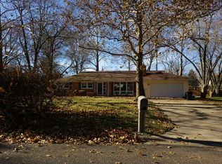 421 E High Point Dr, Peoria, IL 61614