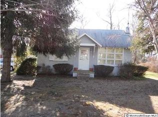 158 Colts Neck Rd, Farmingdale, NJ 07727