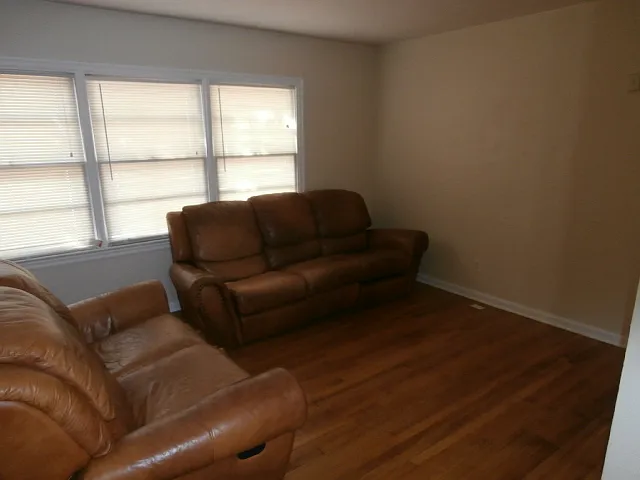 1115 Utah Blvd — Photo 6