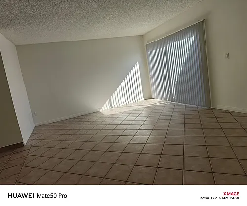 904 W Victoria Ave #160 Photo 1
