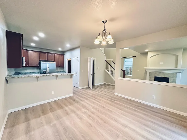 3374 SE Meadowview Way — Photo 6