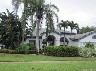 10269 Silver Lake Dr, Boca Raton, FL 33428