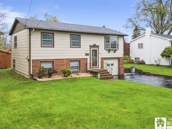309 Veterans Dr, Dunkirk, NY 14048